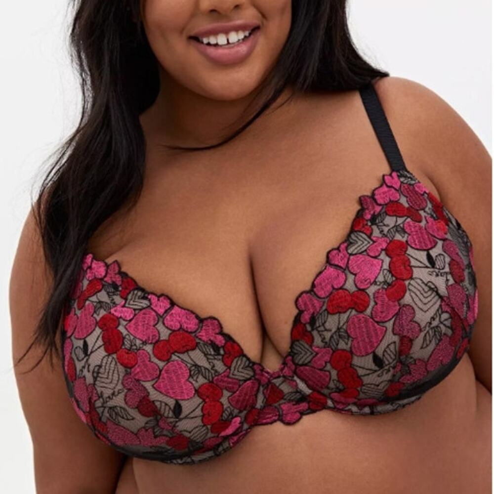 Torrid Womens Embroidered Push-Up Padded Plunge Bra 42DD Mesh Red Cherry Heart